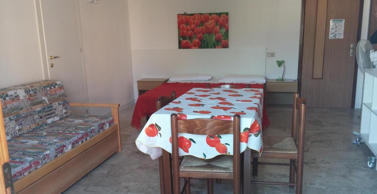 Residence Condominio Roma Eraclea Mare Buitenkant foto